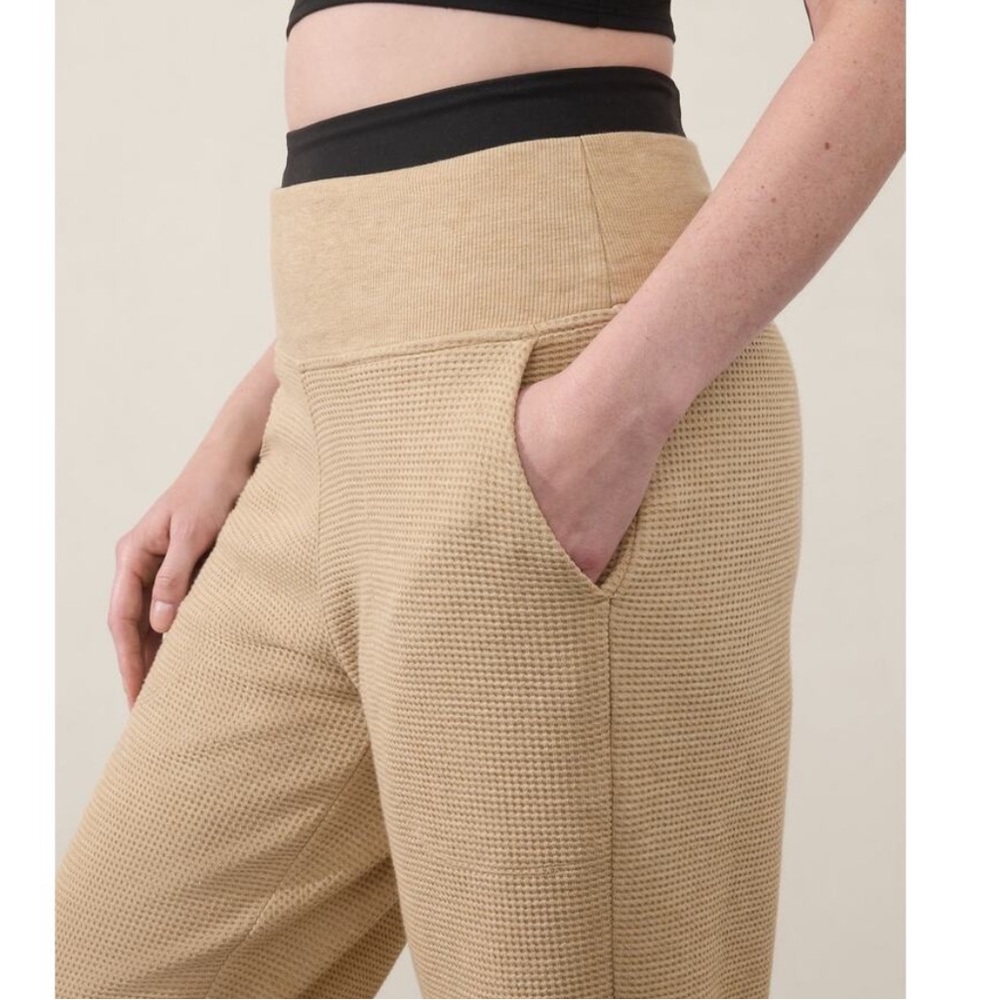 Athleta Coaster Luxe Waffle Knit High Rise Tan Joggers Sweatpants Women’s